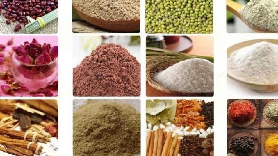 ما هي الصناعات التي تستخدم فيها المطاحن الصناعية؟